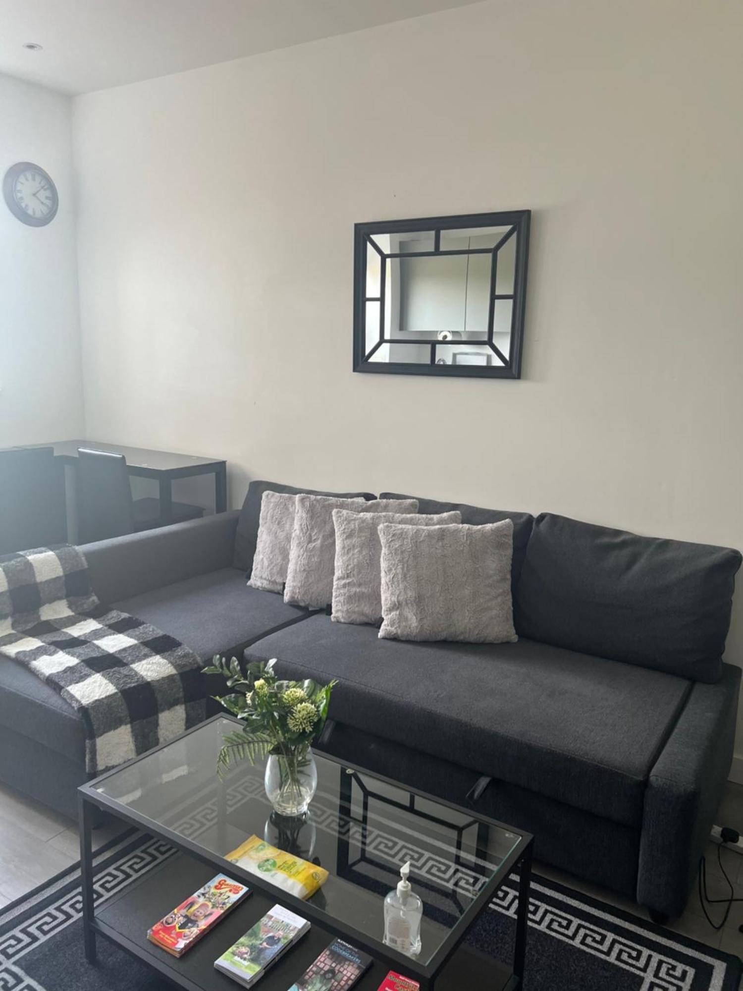Luxurious Short Stay Flat In Milton Keynes Ngoại thất bức ảnh